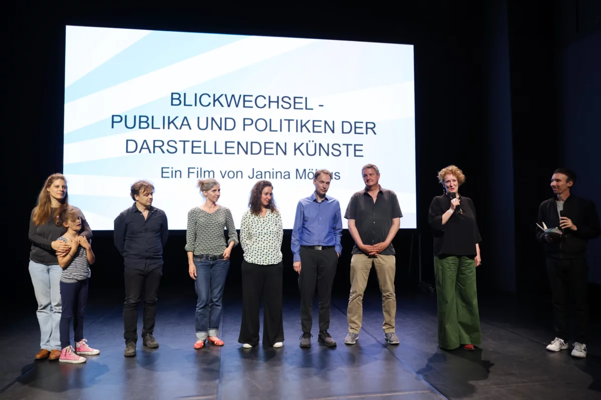 The participants of the film "BLICKWECHSEL" on the stage of HAU3.